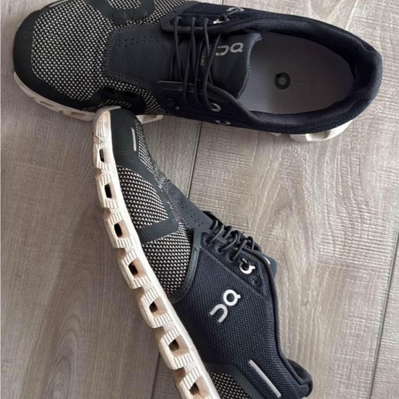 On running women shoes - Picture 4 of 4